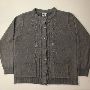 FW Best Quality Designed in England Button up Embroidered Floral Design Womans L